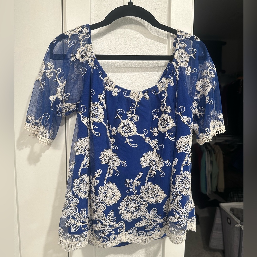 LOVERS+FRIENDS floral blue top